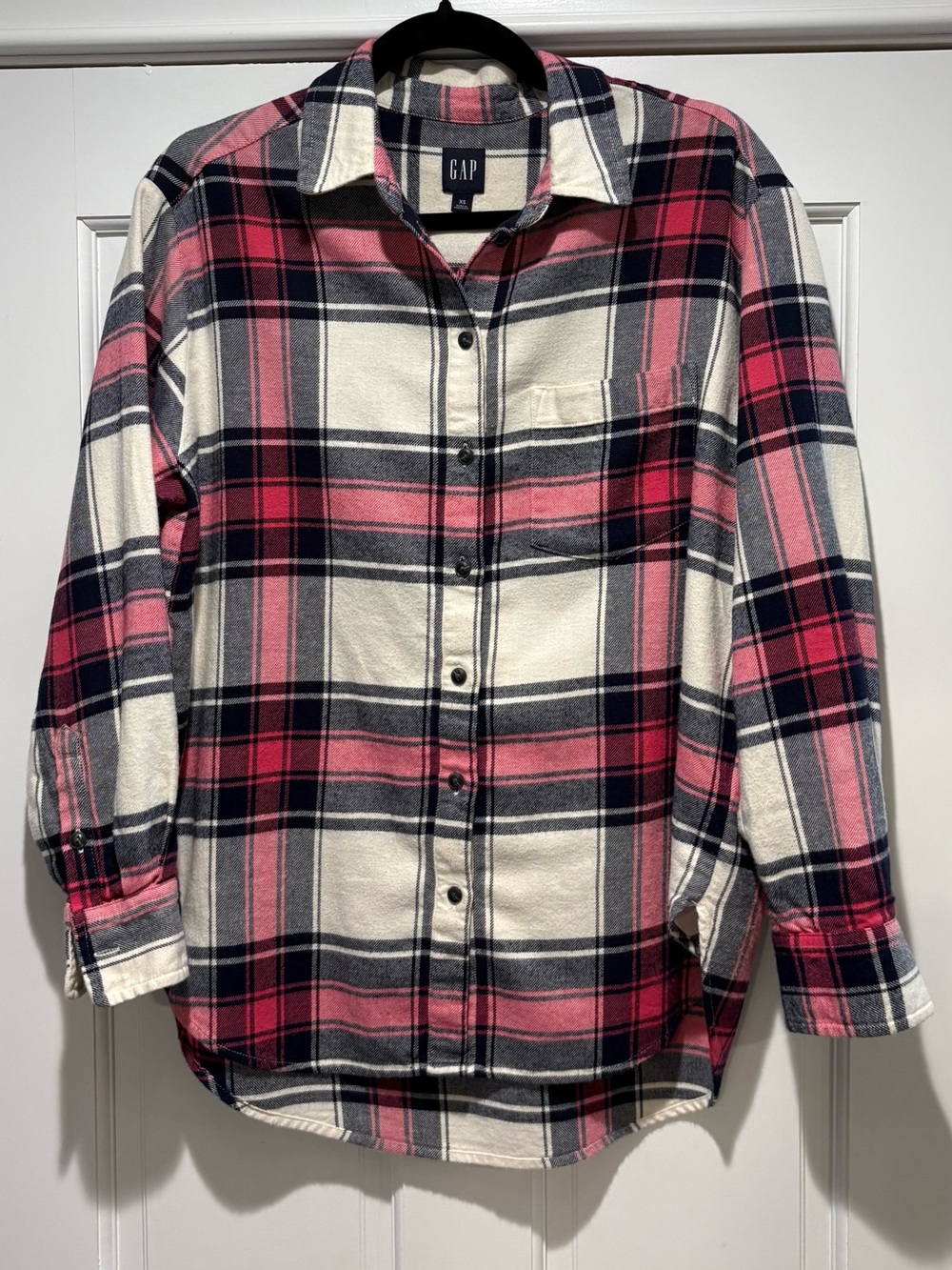 GAP (OVERSIZED) XS women’s Pink,Cream
& Gray/Navy Plaid Button-Down Shirt. - Picture 3 of 13